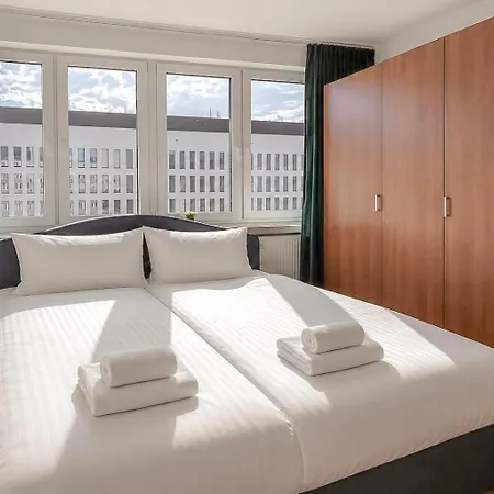 Center By Jumpinhere Apartamento *